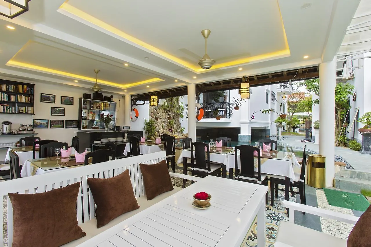 Riverside Impression Villa Хойан