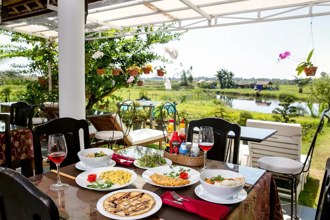 Riverside Impression Villa Хойан