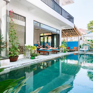 An Bang Dolphin Hội An